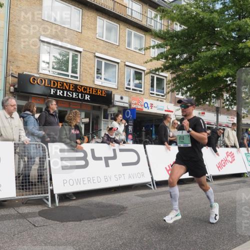 15.09.2024 - PSD Bank Halbmarathon Miley Keyser http://msf.ph/oto/7071100 15.09.2024 11:24:18 Ziel 610, 644, 677, 883, 891, 1014 meine-sportfotos.de