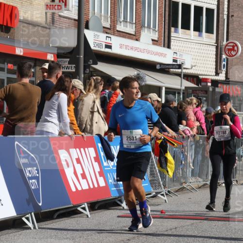 15.09.2024 - PSD Bank Halbmarathon Michael Strokosch http://msf.ph/oto/7071101 15.09.2024 12:09:54 Ziel 1694, 1820, 1864, 2053, 2531, 2788, 2993, 3117, 3532 meine-sportfotos.de