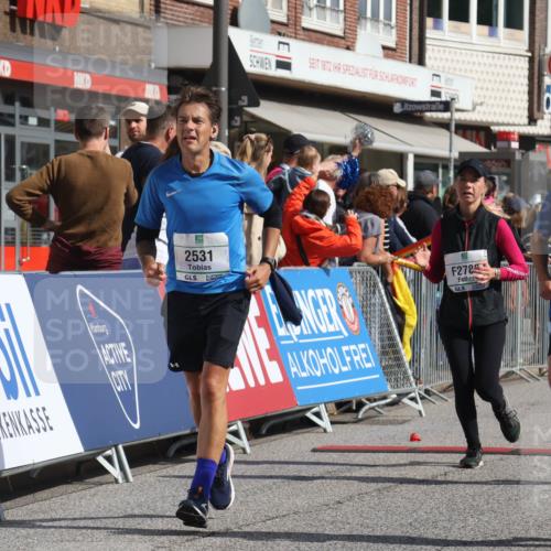 15.09.2024 - PSD Bank Halbmarathon Michael Strokosch http://msf.ph/oto/7071114 15.09.2024 12:09:55 Ziel 1639, 1694, 1820, 1864, 1998, 2053, 2531, 2788, 2993, 3117, 3532 meine-sportfotos.de