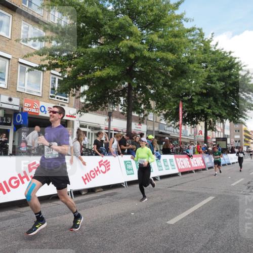 15.09.2024 - PSD Bank Halbmarathon Miley Keyser http://msf.ph/oto/7071121 15.09.2024 12:24:30 Ziel 988, 1765, 1997, 2081, 3008, 3218, 3256, 3339, 3371 meine-sportfotos.de