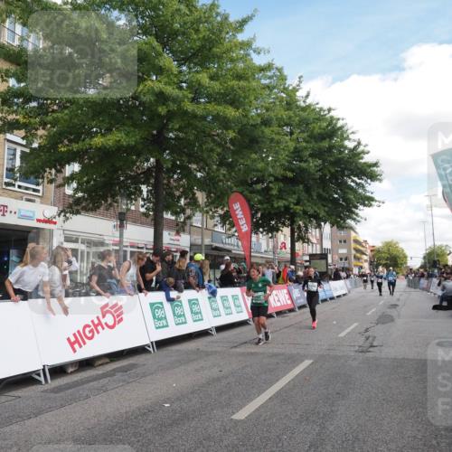 15.09.2024 - PSD Bank Halbmarathon Miley Keyser http://msf.ph/oto/7071153 15.09.2024 12:24:32 Ziel 988, 1765, 2081, 2102, 3063, 3218, 3256, 3339, 3371 meine-sportfotos.de