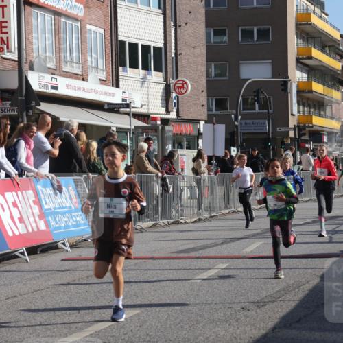 15.09.2024 - PSD Bank Halbmarathon Michael Strokosch http://msf.ph/oto/7071157 15.09.2024 10:27:43 Ziel 27, 28, 37, 73, 101, 103, 108, 125, 128, 138, 159, 204, 247, 249, 261, 296 meine-sportfotos.de