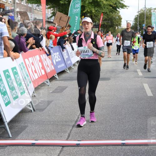 15.09.2024 - PSD Bank Halbmarathon Strokosch-Dieckow http://msf.ph/oto/7071180 15.09.2024 12:32:00 Ziel 1866, 2068, 2192, 2352, 2358, 2423, 2887, 3356, 3541 meine-sportfotos.de