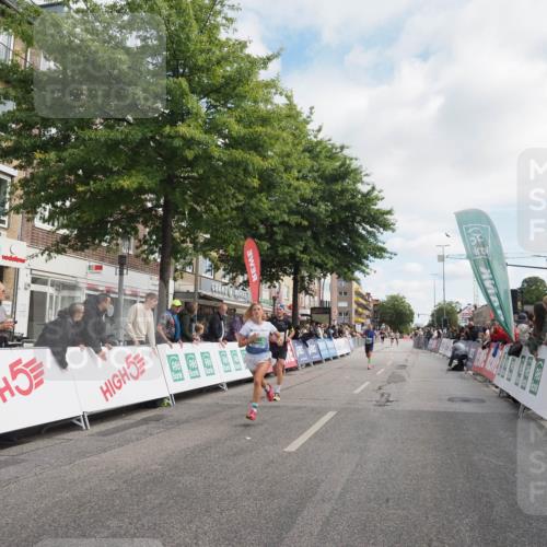 15.09.2024 - PSD Bank Halbmarathon Miley Keyser http://msf.ph/oto/7071182 15.09.2024 11:24:27 Ziel 578, 644, 677, 680, 883, 1014, 1015 meine-sportfotos.de