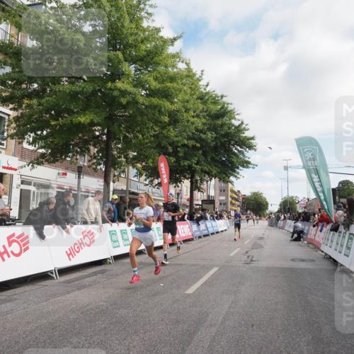 15.09.2024 - PSD Bank Halbmarathon Miley Keyser http://msf.ph/oto/7071192 15.09.2024 11:24:27 Ziel 578, 644, 677, 680, 883, 1014, 1015 meine-sportfotos.de