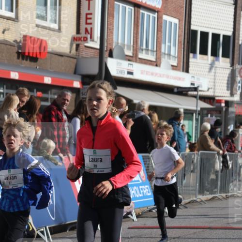 15.09.2024 - PSD Bank Halbmarathon Michael Strokosch http://msf.ph/oto/7071193 15.09.2024 10:27:46 Ziel 27, 28, 37, 73, 101, 103, 108, 125, 128, 138, 159, 204, 247, 249, 261, 296 meine-sportfotos.de