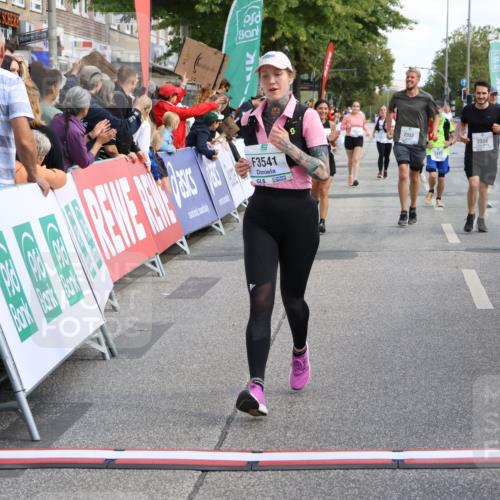 15.09.2024 - PSD Bank Halbmarathon Strokosch-Dieckow http://msf.ph/oto/7071200 15.09.2024 12:32:00 Ziel 1866, 2068, 2192, 2352, 2358, 2423, 2887, 3356, 3541 meine-sportfotos.de