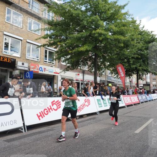 15.09.2024 - PSD Bank Halbmarathon Miley Keyser http://msf.ph/oto/7071237 15.09.2024 12:24:34 Ziel 988, 1765, 2081, 2102, 3063, 3218, 3256, 3339, 3371 meine-sportfotos.de