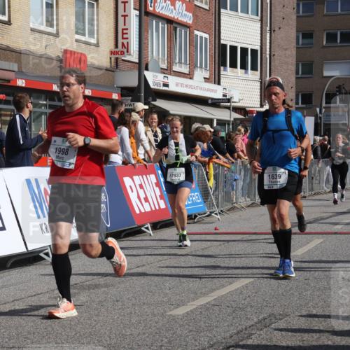 15.09.2024 - PSD Bank Halbmarathon Michael Strokosch http://msf.ph/oto/7071240 15.09.2024 12:10:04 Ziel 1639, 1820, 1864, 1993, 1998, 2170, 2196, 2308, 2531, 2546, 2547, 2788, 2915, 2937, 3117, 3144, 3187 meine-sportfotos.de