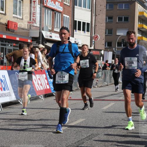 15.09.2024 - PSD Bank Halbmarathon Michael Strokosch http://msf.ph/oto/7071259 15.09.2024 12:10:05 Ziel 1639, 1820, 1864, 1993, 1998, 2170, 2196, 2308, 2531, 2546, 2547, 2788, 2915, 2937, 3117, 3144, 3187, 3538 meine-sportfotos.de