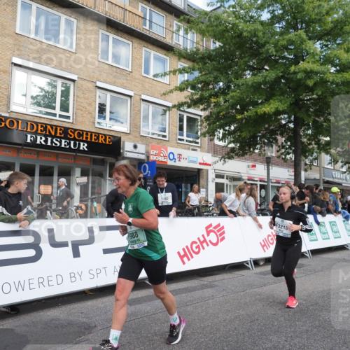 15.09.2024 - PSD Bank Halbmarathon Miley Keyser http://msf.ph/oto/7071261 15.09.2024 12:24:35 Ziel 988, 2081, 2102, 3063, 3218, 3256, 3339, 3469 meine-sportfotos.de