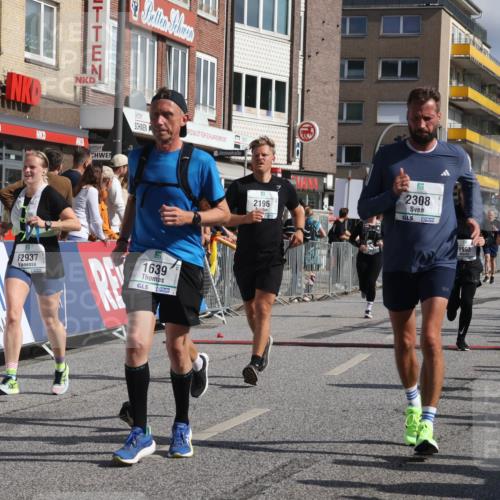 15.09.2024 - PSD Bank Halbmarathon Michael Strokosch http://msf.ph/oto/7071262 15.09.2024 12:10:05 Ziel 1639, 1820, 1864, 1993, 1998, 2170, 2196, 2308, 2531, 2546, 2547, 2788, 2915, 2937, 3117, 3144, 3187, 3538 meine-sportfotos.de