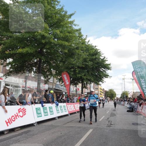 15.09.2024 - PSD Bank Halbmarathon Miley Keyser http://msf.ph/oto/7071264 15.09.2024 12:24:39 Ziel 988, 2102, 2272, 3063, 3218, 3240, 3339, 3469 meine-sportfotos.de