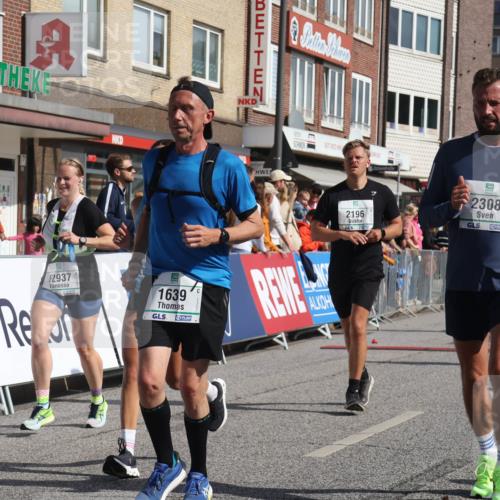 15.09.2024 - PSD Bank Halbmarathon Michael Strokosch http://msf.ph/oto/7071276 15.09.2024 12:10:05 Ziel 1639, 1820, 1864, 1993, 1998, 2170, 2196, 2308, 2531, 2546, 2547, 2788, 2915, 2937, 3117, 3144, 3187, 3538 meine-sportfotos.de