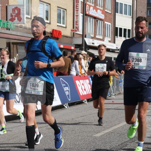 15.09.2024 - PSD Bank Halbmarathon Michael Strokosch http://msf.ph/oto/7071282 15.09.2024 12:10:06 Ziel 1639, 1820, 1864, 1993, 1998, 2170, 2196, 2308, 2531, 2546, 2547, 2788, 2915, 2937, 3117, 3144, 3187, 3538 meine-sportfotos.de