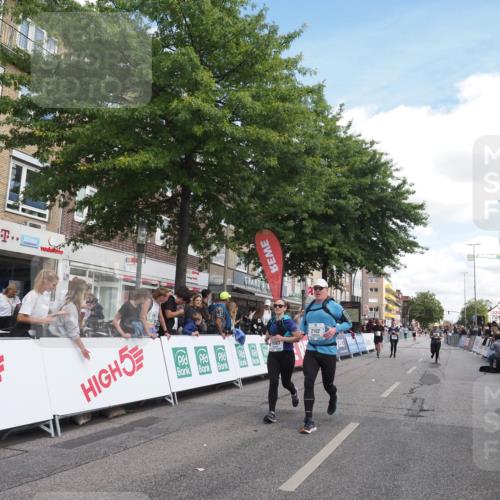 15.09.2024 - PSD Bank Halbmarathon Miley Keyser http://msf.ph/oto/7071283 15.09.2024 12:24:40 Ziel 988, 2102, 2272, 3063, 3218, 3240, 3469 meine-sportfotos.de