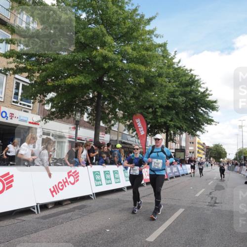 15.09.2024 - PSD Bank Halbmarathon Miley Keyser http://msf.ph/oto/7071293 15.09.2024 12:24:40 Ziel 988, 2102, 2272, 3063, 3218, 3240, 3469 meine-sportfotos.de