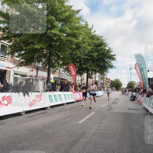 15.09.2024 - PSD Bank Halbmarathon Miley Keyser http://msf.ph/oto/7071299 15.09.2024 11:24:36 Ziel 578, 644, 680, 1014, 1015 meine-sportfotos.de