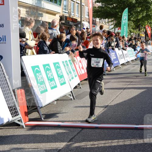 15.09.2024 - PSD Bank Halbmarathon Strokosch-Dieckow http://msf.ph/oto/7071317 15.09.2024 10:28:42 Ziel 26, 45, 89, 92, 149, 162, 183, 184, 192, 243, 273, 285 meine-sportfotos.de