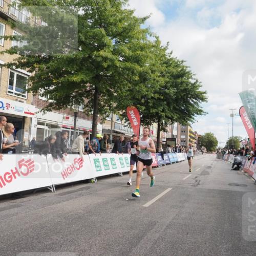 15.09.2024 - PSD Bank Halbmarathon Miley Keyser http://msf.ph/oto/7071322 15.09.2024 11:24:37 Ziel 578, 644, 680, 1014, 1015 meine-sportfotos.de