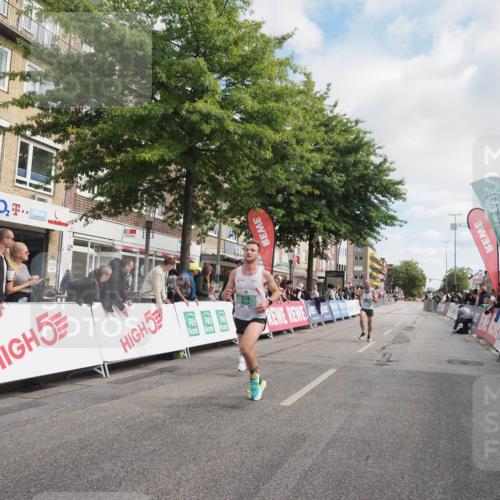 15.09.2024 - PSD Bank Halbmarathon Miley Keyser http://msf.ph/oto/7071331 15.09.2024 11:24:37 Ziel 578, 644, 680, 1014, 1015 meine-sportfotos.de