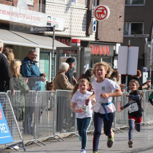 15.09.2024 - PSD Bank Halbmarathon Michael Strokosch http://msf.ph/oto/7071361 15.09.2024 10:28:00 Ziel 14, 43, 77, 94, 128, 132, 138, 161, 217, 230, 247, 261, 262, 293 meine-sportfotos.de