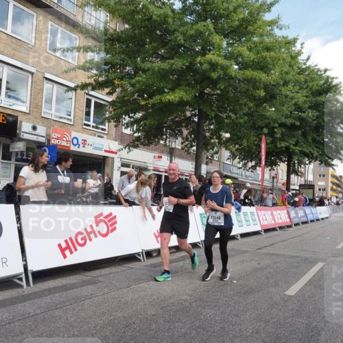 15.09.2024 - PSD Bank Halbmarathon Miley Keyser http://msf.ph/oto/7071380 15.09.2024 12:24:47 Ziel 988, 2102, 2272, 3063, 3218, 3240, 3469 meine-sportfotos.de