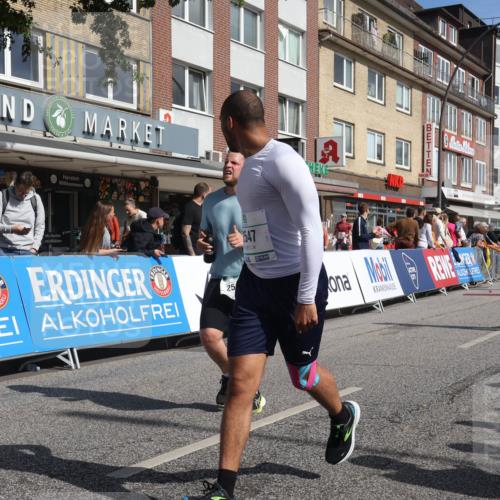 15.09.2024 - PSD Bank Halbmarathon Michael Strokosch http://msf.ph/oto/7071396 15.09.2024 12:10:14 Ziel 1211, 1639, 1649, 1836, 1881, 1993, 1998, 2028, 2170, 2196, 2308, 2546, 2547, 2877, 2915, 2937, 2985, 3144, 3187, 3538 meine-sportfotos.de