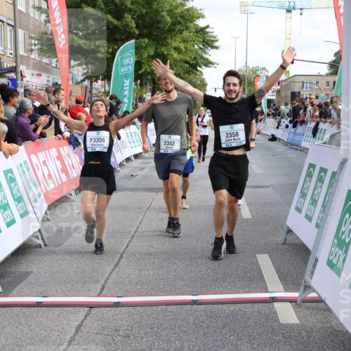 15.09.2024 - PSD Bank Halbmarathon Strokosch-Dieckow http://msf.ph/oto/7071438 15.09.2024 12:32:04 Ziel 2068, 2192, 2352, 2358, 2423, 3014, 3203, 3207, 3356, 3541 meine-sportfotos.de