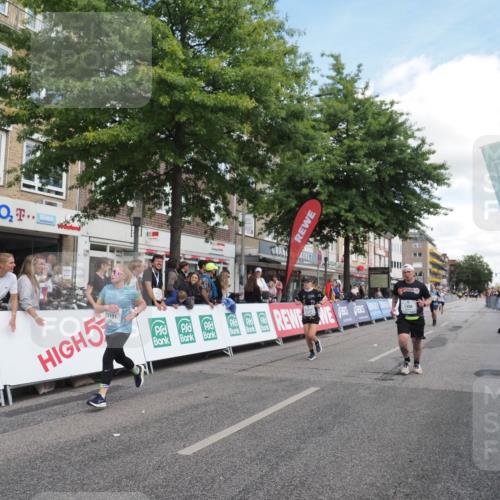 15.09.2024 - PSD Bank Halbmarathon Miley Keyser http://msf.ph/oto/7071555 15.09.2024 12:25:06 Ziel 793, 1409, 2255, 2336, 2771, 3101, 3298 meine-sportfotos.de