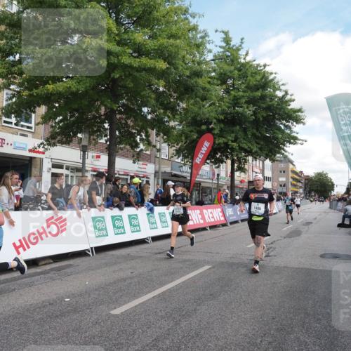 15.09.2024 - PSD Bank Halbmarathon Miley Keyser http://msf.ph/oto/7071559 15.09.2024 12:25:06 Ziel 793, 1409, 2255, 2336, 2771, 3101, 3298 meine-sportfotos.de