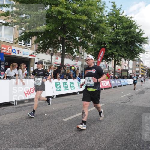 15.09.2024 - PSD Bank Halbmarathon Miley Keyser http://msf.ph/oto/7071597 15.09.2024 12:25:07 Ziel 793, 1409, 2255, 2336, 2771, 3101, 3298 meine-sportfotos.de