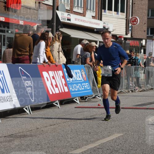 15.09.2024 - PSD Bank Halbmarathon Michael Strokosch http://msf.ph/oto/7071634 15.09.2024 12:10:36 Ziel 1752, 1932, 2059, 2143, 2828, 2833, 3077, 3147, 3506 meine-sportfotos.de
