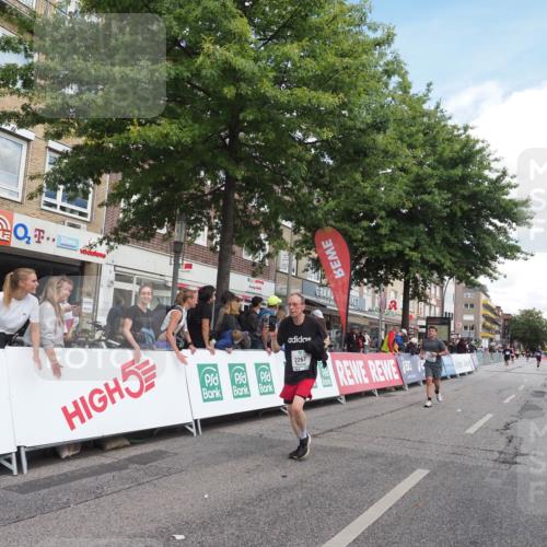 15.09.2024 - PSD Bank Halbmarathon Miley Keyser http://msf.ph/oto/7071663 15.09.2024 12:25:21 Ziel 2239, 2255, 2267, 3298 meine-sportfotos.de