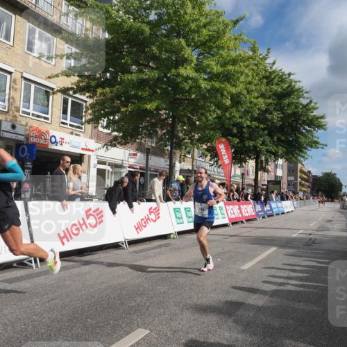 15.09.2024 - PSD Bank Halbmarathon Miley Keyser http://msf.ph/oto/7071686 15.09.2024 11:25:29 Ziel 709, 882, 888, 1069, 1096 meine-sportfotos.de