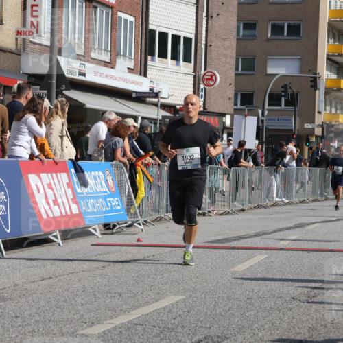 15.09.2024 - PSD Bank Halbmarathon Michael Strokosch http://msf.ph/oto/7071695 15.09.2024 12:10:39 Ziel 1932, 2059, 2107, 3077, 3147, 3506 meine-sportfotos.de
