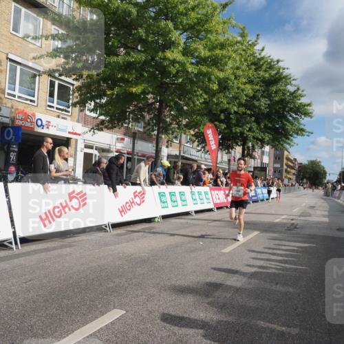 15.09.2024 - PSD Bank Halbmarathon Miley Keyser http://msf.ph/oto/7071720 15.09.2024 11:25:38 Ziel 882, 888, 1069, 2616 meine-sportfotos.de