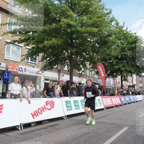 15.09.2024 - PSD Bank Halbmarathon Miley Keyser http://msf.ph/oto/7071725 15.09.2024 12:25:34 Ziel 1841, 2239, 2250, 2267, 2386, 2442, 3283 meine-sportfotos.de
