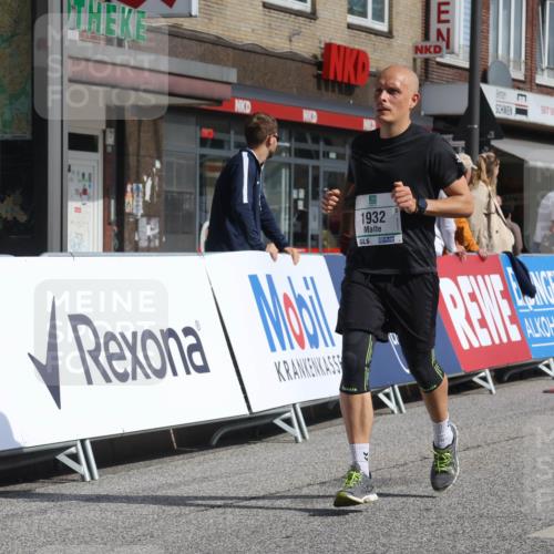 15.09.2024 - PSD Bank Halbmarathon Michael Strokosch http://msf.ph/oto/7071726 15.09.2024 12:10:41 Ziel 1932, 1999, 2059, 2107, 3077, 3147 meine-sportfotos.de