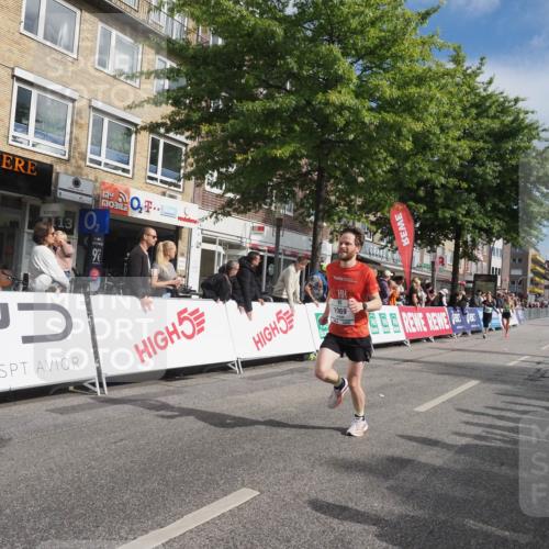 15.09.2024 - PSD Bank Halbmarathon Miley Keyser http://msf.ph/oto/7071732 15.09.2024 11:25:39 Ziel 882, 888, 1069, 2616 meine-sportfotos.de