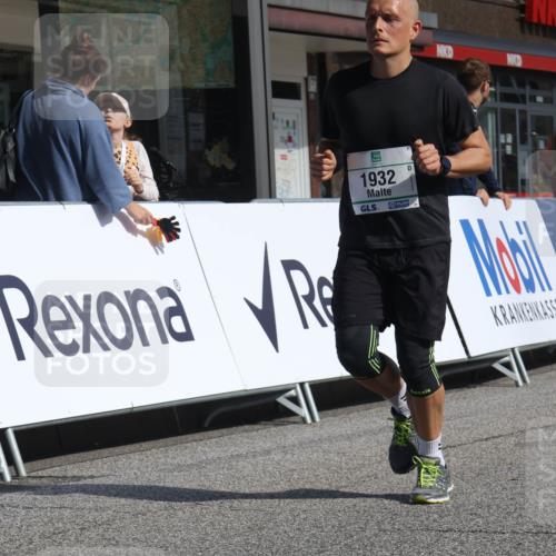 15.09.2024 - PSD Bank Halbmarathon Michael Strokosch http://msf.ph/oto/7071739 15.09.2024 12:10:42 Ziel 1932, 1999, 2059, 2107 meine-sportfotos.de