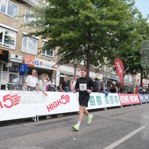 15.09.2024 - PSD Bank Halbmarathon Miley Keyser http://msf.ph/oto/7071743 15.09.2024 12:25:34 Ziel 1841, 2239, 2250, 2267, 2386, 2442, 3283 meine-sportfotos.de