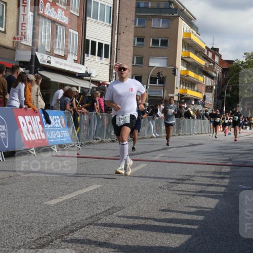 15.09.2024 - PSD Bank Halbmarathon Michael Strokosch http://msf.ph/oto/7071754 15.09.2024 12:10:45 Ziel 1932, 1999, 2059, 2107, 2268 meine-sportfotos.de