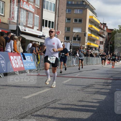 15.09.2024 - PSD Bank Halbmarathon Michael Strokosch http://msf.ph/oto/7071758 15.09.2024 12:10:45 Ziel 1932, 1999, 2059, 2107, 2268 meine-sportfotos.de