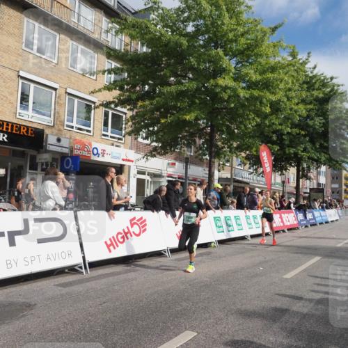 15.09.2024 - PSD Bank Halbmarathon Miley Keyser http://msf.ph/oto/7071762 15.09.2024 11:25:41 Ziel 882, 888, 1069, 2616 meine-sportfotos.de