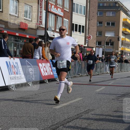 15.09.2024 - PSD Bank Halbmarathon Michael Strokosch http://msf.ph/oto/7071767 15.09.2024 12:10:46 Ziel 1932, 1999, 2059, 2107, 2268 meine-sportfotos.de