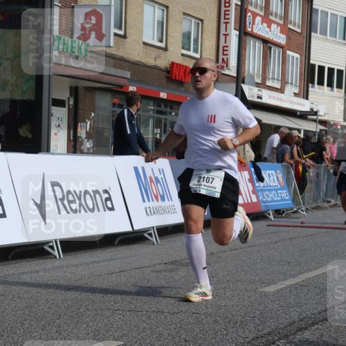 15.09.2024 - PSD Bank Halbmarathon Michael Strokosch http://msf.ph/oto/7071771 15.09.2024 12:10:46 Ziel 1932, 1999, 2059, 2107, 2268 meine-sportfotos.de