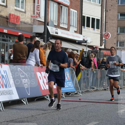 15.09.2024 - PSD Bank Halbmarathon Michael Strokosch http://msf.ph/oto/7071784 15.09.2024 12:10:48 Ziel 776, 1932, 1999, 2059, 2107, 2268, 2940 meine-sportfotos.de