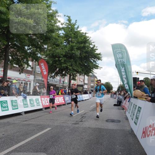 15.09.2024 - PSD Bank Halbmarathon Miley Keyser http://msf.ph/oto/7071805 15.09.2024 12:25:39 Ziel 1153, 1841, 2239, 2250, 2386, 2442, 3283 meine-sportfotos.de