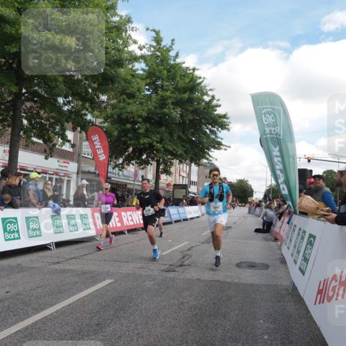 15.09.2024 - PSD Bank Halbmarathon Miley Keyser http://msf.ph/oto/7071808 15.09.2024 12:25:40 Ziel 1153, 1841, 2239, 2250, 2386, 2442, 3283 meine-sportfotos.de